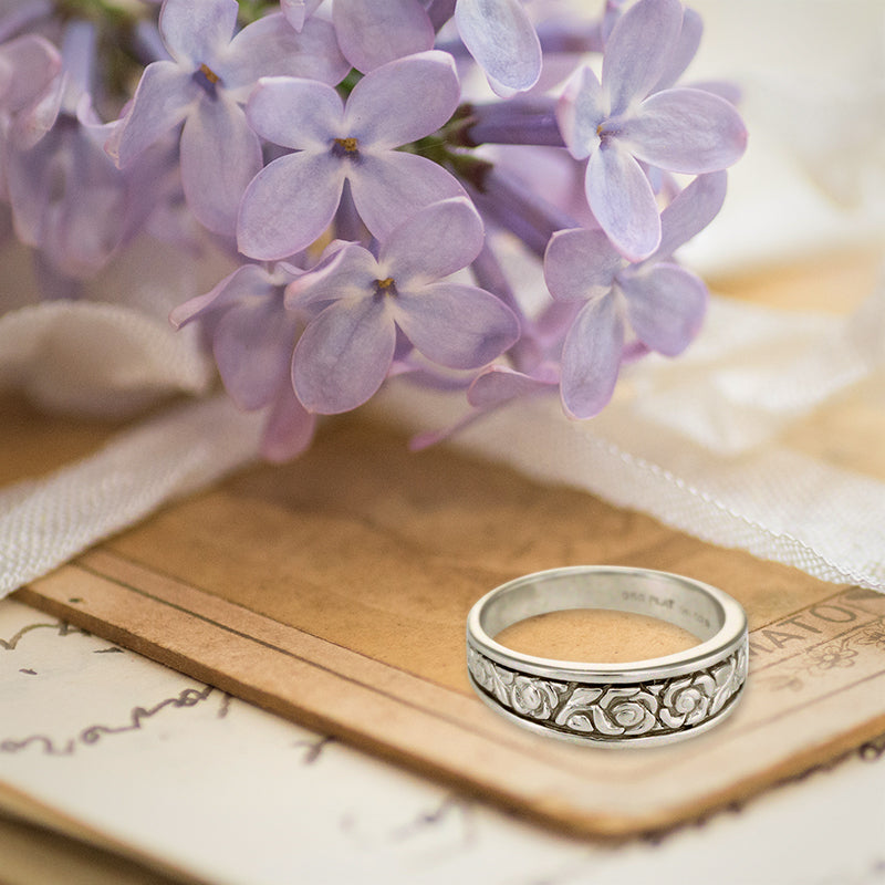 Beautiful embossed flower wedding band!