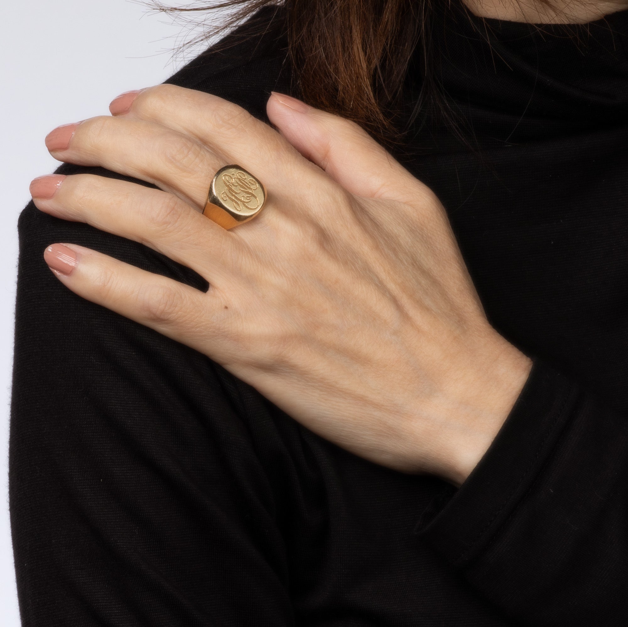 【TIFFANY＆Co.】VINTAGE SIGNET RING 15号 VINTAGE】TIFFANY&Co. 14k Gold Signet Ring | すべての商品 | MATILDE