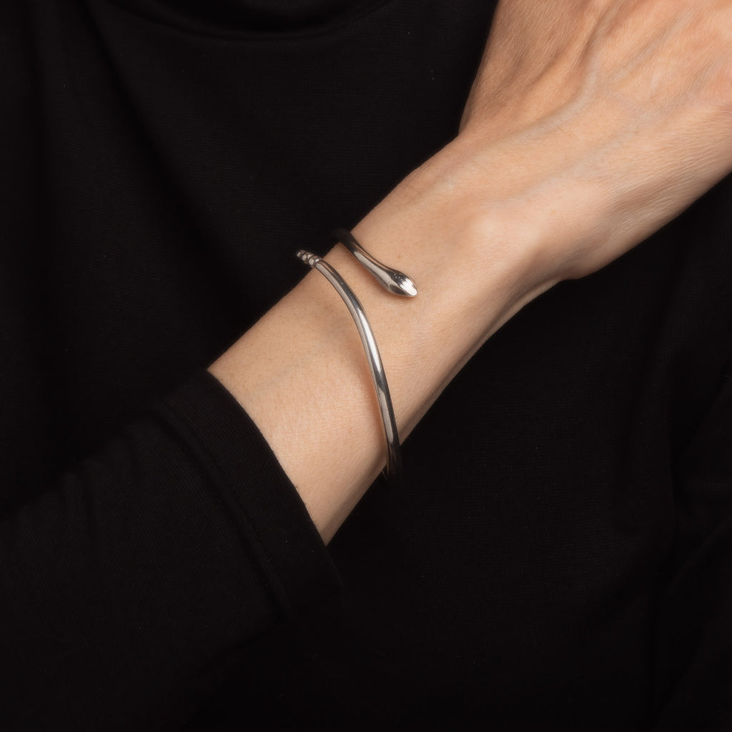 Elsa Peretti™ Snake bangle in sterling silver, small.